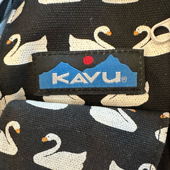 KAVU Black/White Swan sling Crossbody - Picture 1 of 12